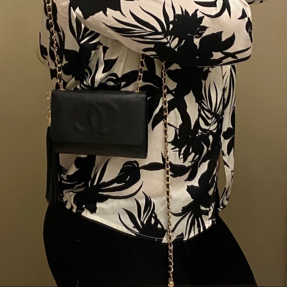 ⚜️🖤Chanel Wallet on a Pearl Crush Style Adjustable Crossbody Chain BumBag WOC